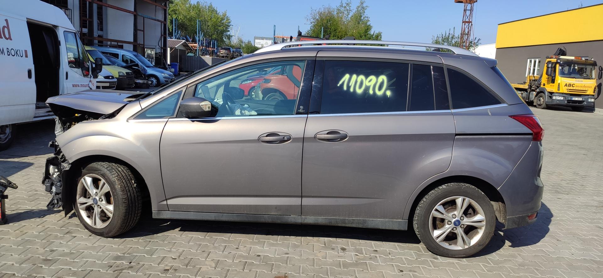 Ford SMAX Hřbitov aut